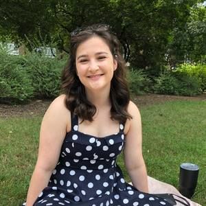 Meet your Posher, Raegan